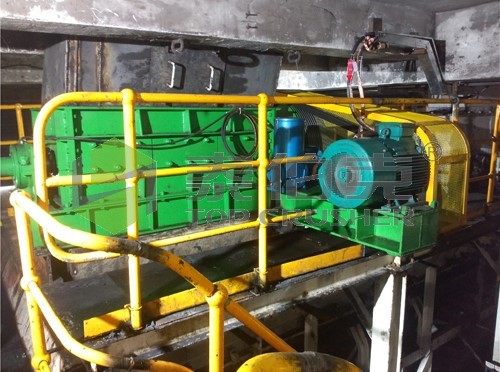 02 TCC-B系列煤泥細(xì)碎機(jī).jpg